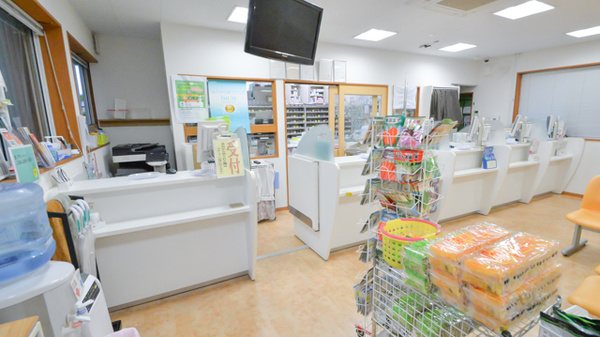 そうごう薬局　三田尻店の受付/カウンター