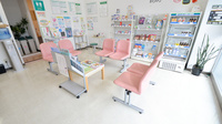 そうごう薬局　矢三店の待合スペース
