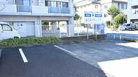 あぁす薬局の駐車場