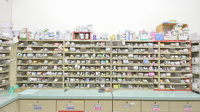 スギ薬局　橋目店の薬棚
