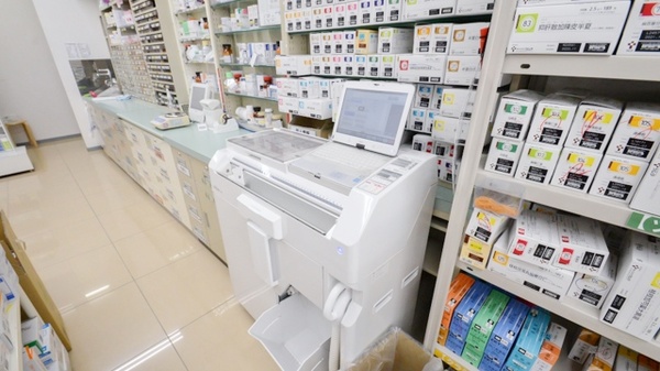 スギ薬局　住吉店の調剤器具