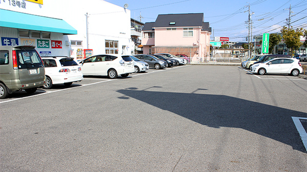 スギ薬局　高松店の駐車場
