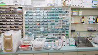 スギ薬局　井田店の薬棚