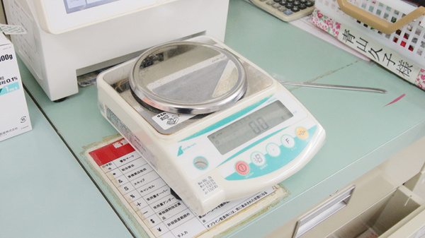 スギ薬局　井田店の調剤器具