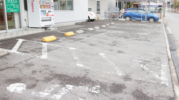 スギ薬局　井田店の駐車場