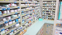 スギ薬局　碧南新川店の薬棚