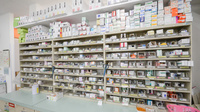 スギ薬局　御油店の薬棚