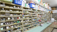 スギ薬局　中町店の薬棚