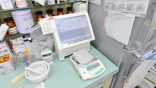 スギ薬局　中町店の調剤器具