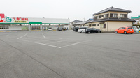 スギ薬局　岩滑店の駐車場