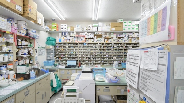 スギ薬局　二村台店の調剤室
