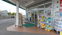 スギ薬局　河芸店の入口