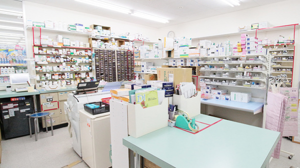スギ薬局　稲熊店の調剤室