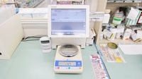 スギ薬局　稲熊店の調剤器具