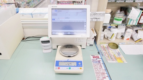 スギ薬局　稲熊店の調剤器具