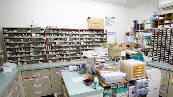 スギ薬局　知立駅前店の調剤室