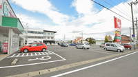 スギ薬局　岐南店の駐車場