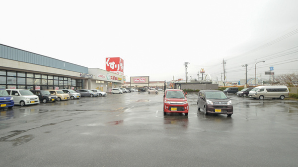 スギ薬局　北勢店の駐車場