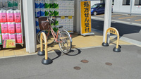 スギ薬局　長良店の駐輪場