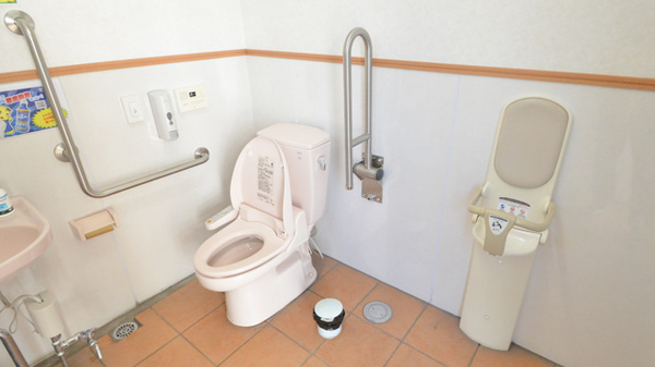 スギ薬局　長良店のお手洗い