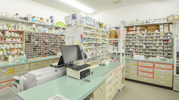 スギ薬局　長良店の調剤室