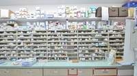 スギ薬局　毛受店の薬棚