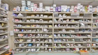 スギ薬局　尾西北店の薬棚