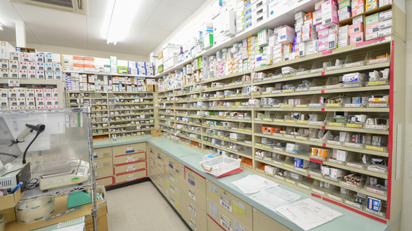 スギ薬局　嬉野店の調剤室