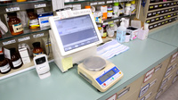 スギ薬局　住崎店の調剤器具
