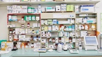 スギ薬局　青竹店の薬棚