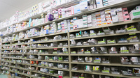 スギ薬局　衣川店の薬棚