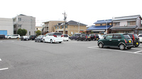 スギ薬局　富田店の駐車場