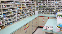 スギ薬局　富田店の薬棚