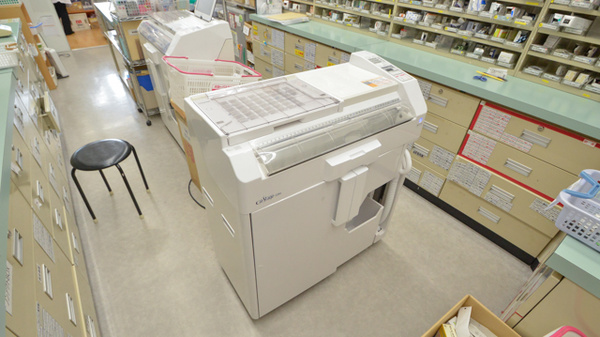 スギ薬局　忠節店の調剤器具