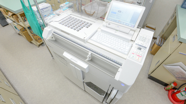 スギ薬局　岩成台店の調剤器具