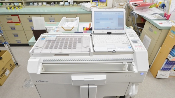 スギ薬局　平坂店の調剤器具