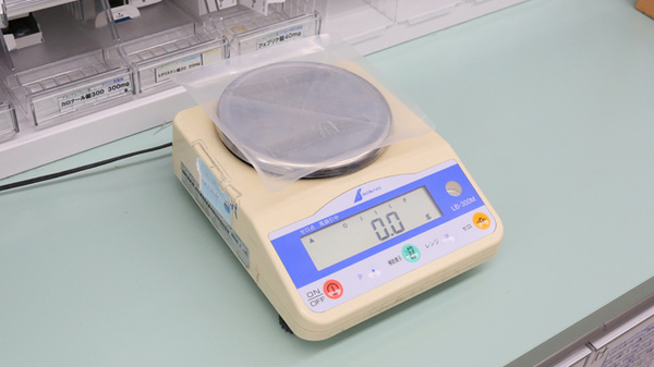 スギ薬局　守山店の調剤器具