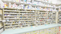 スギ薬局　大手店の薬棚