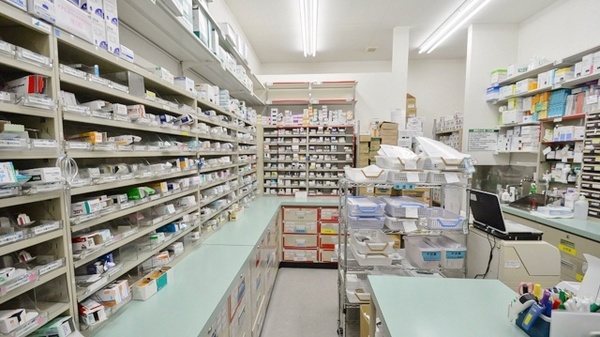スギ薬局　新川店の調剤室