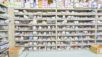 スギ薬局　城山店の薬棚