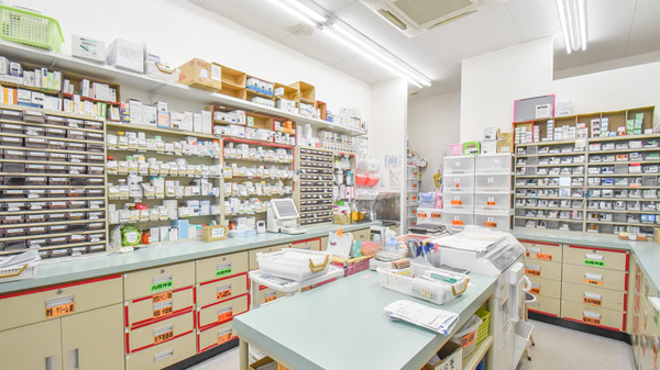 スギ薬局　城山店の調剤室
