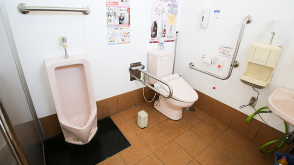 スギ薬局　今川店のお手洗い