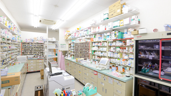 スギ薬局　汗干店の調剤室