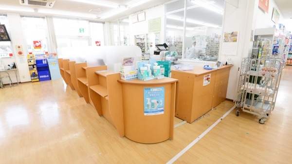 スギ薬局　海南店の受付/カウンター