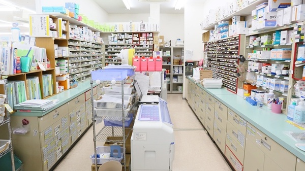スギ薬局　浜甲子園店の調剤室