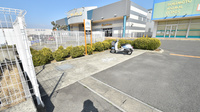 スギ薬局　久居インターガーデン店の駐輪場