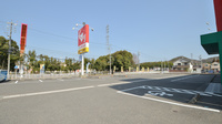 スギ薬局　関店の駐車場