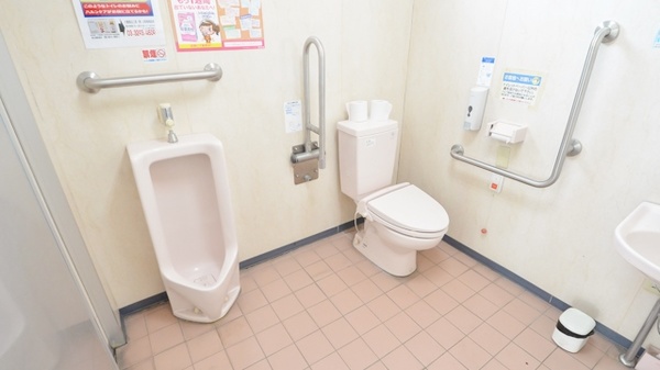 スギ薬局　関店のお手洗い