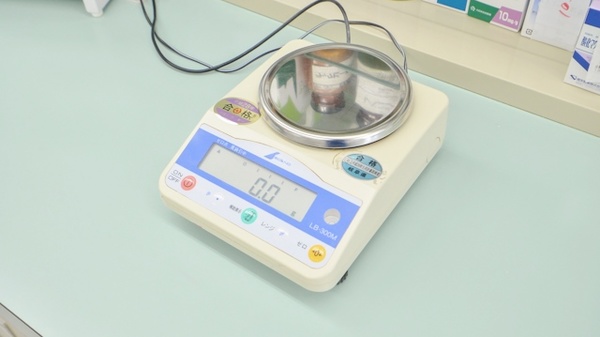 スギ薬局　関店の調剤器具