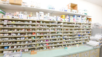 スギ薬局　清水が丘店の薬棚